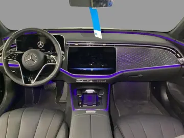 MERCEDES-BENZ E 220 d 4M PANO DIGIT. DIST. 360C