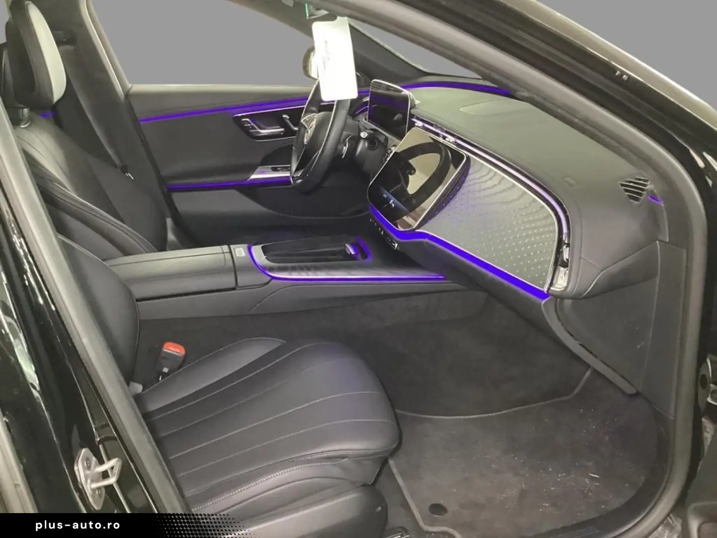 MERCEDES-BENZ E 220 d 4M PANO DIGIT. DIST. 360C