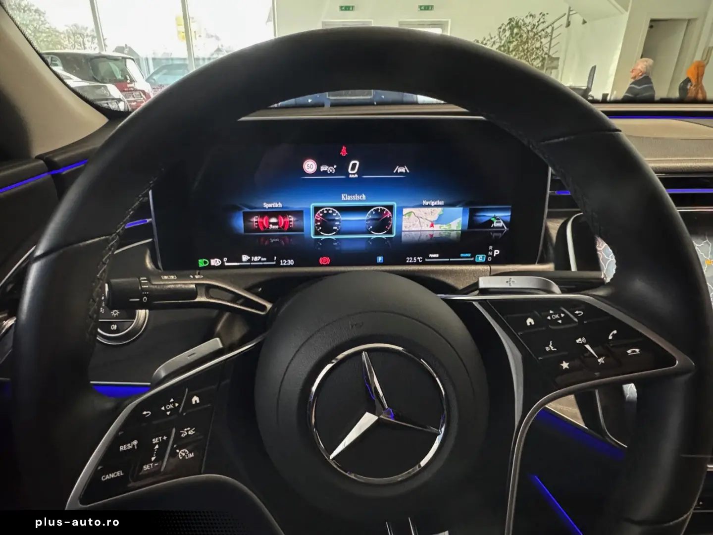 MERCEDES-BENZ E 220 d Avantgarde Advanced Panorama DISTRONIC