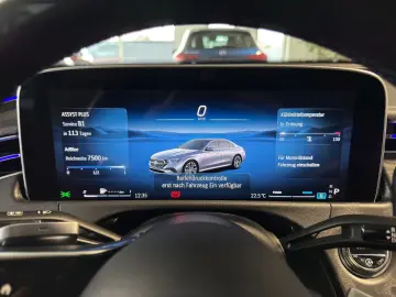 MERCEDES-BENZ E 220 d Avantgarde Advanced Panorama DISTRONIC