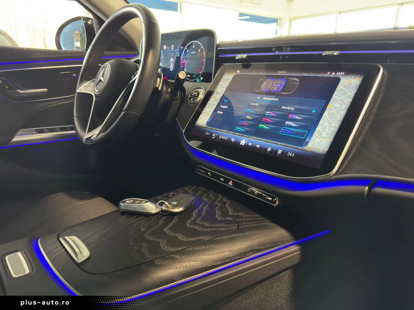 MERCEDES-BENZ E 220 d Avantgarde Advanced Panorama DISTRONIC