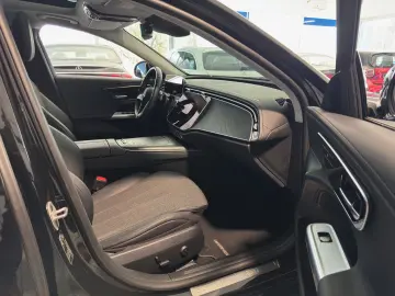 MERCEDES-BENZ E 220 d Avantgarde Advanced Panorama DISTRONIC