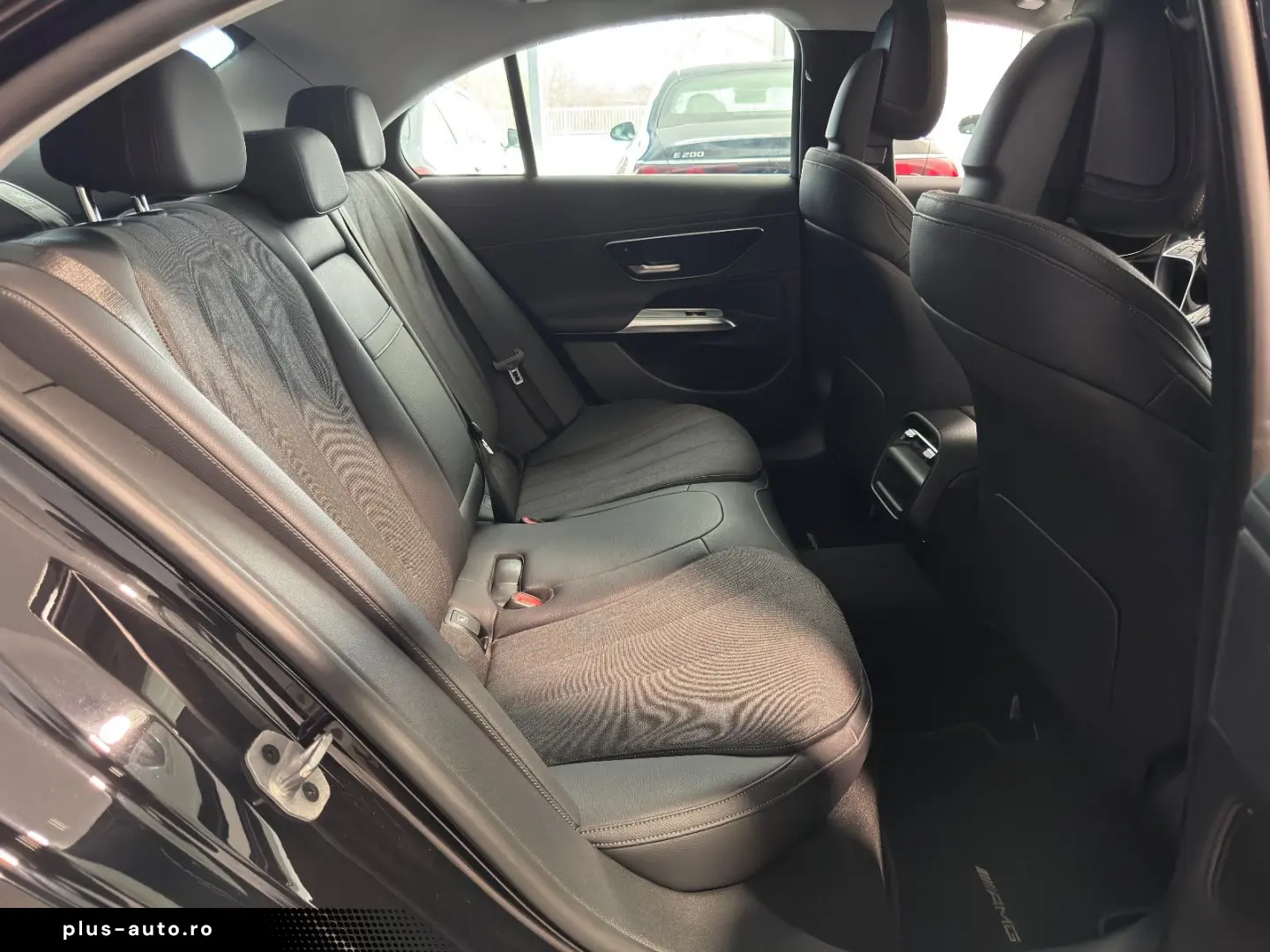 MERCEDES-BENZ E 220 d Avantgarde Advanced Panorama DISTRONIC