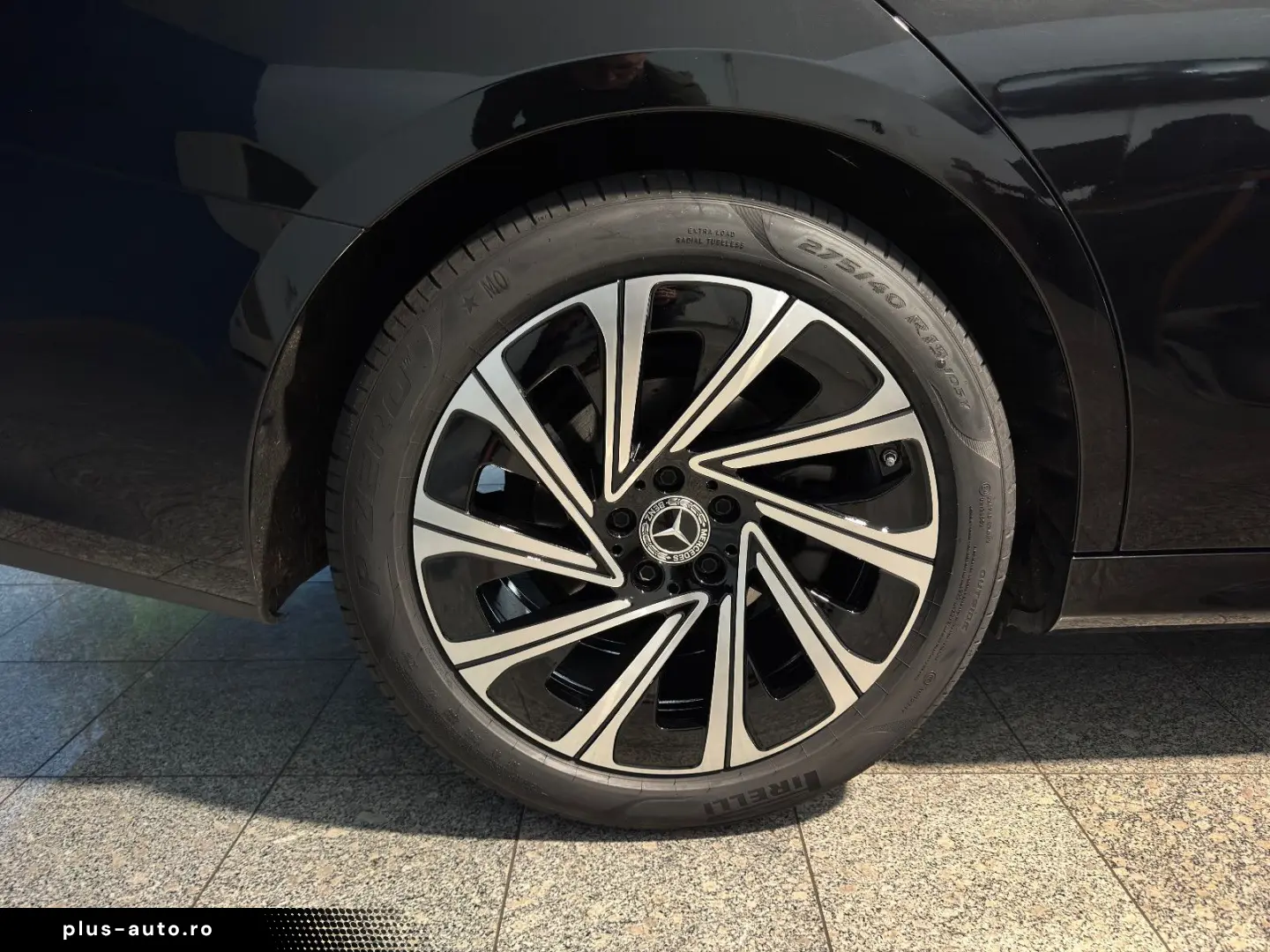 MERCEDES-BENZ E 220 d Avantgarde Advanced Panorama DISTRONIC