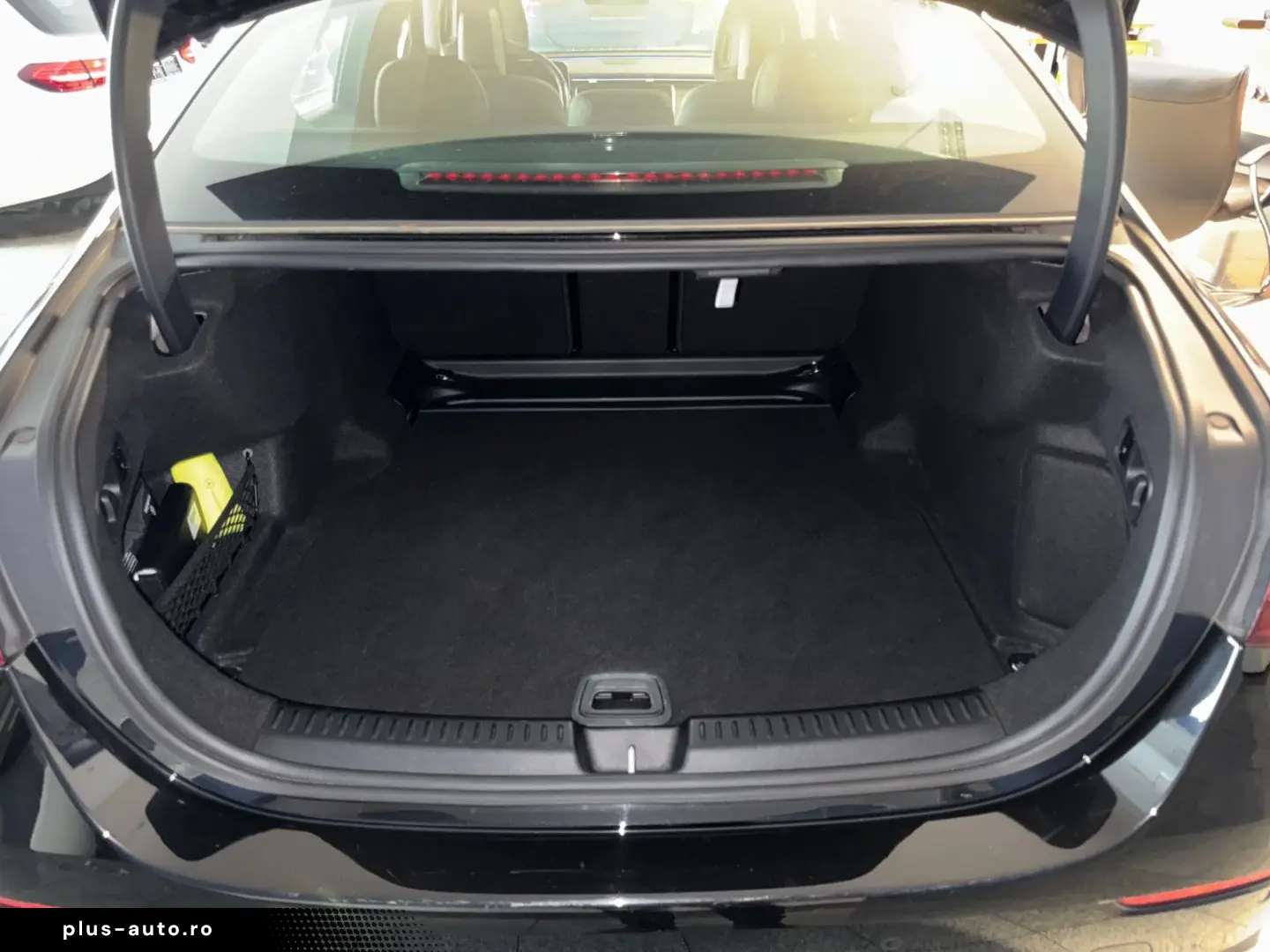 MERCEDES-BENZ E 220 d Avantgarde Advanced Panorama DISTRONIC