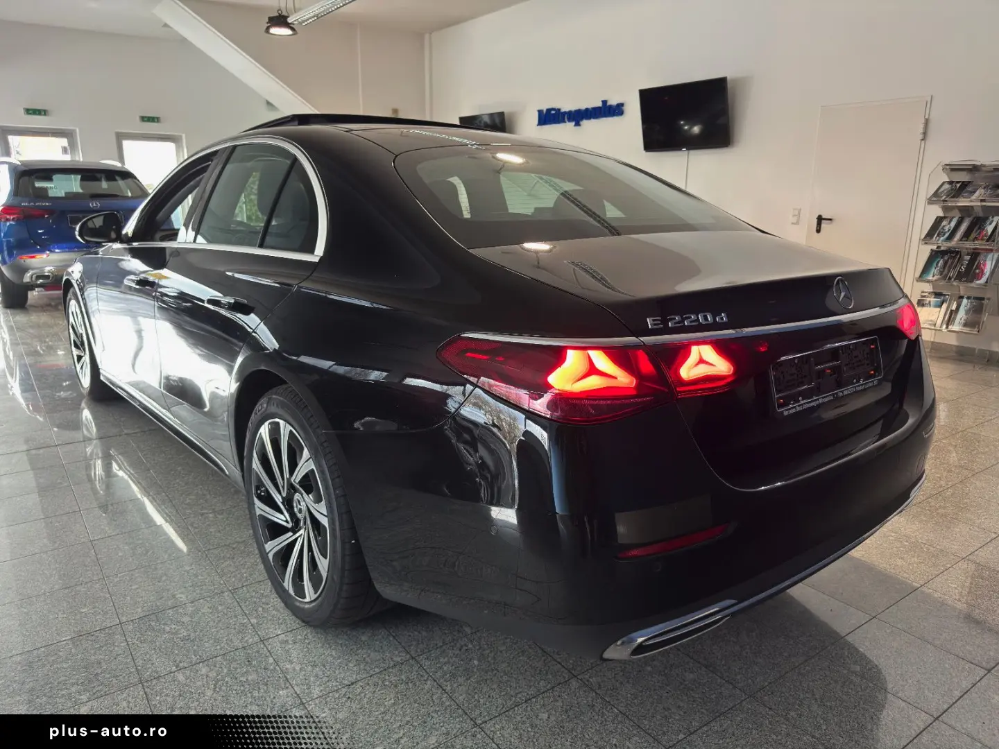 MERCEDES-BENZ E 220 d Avantgarde Advanced Panorama DISTRONIC