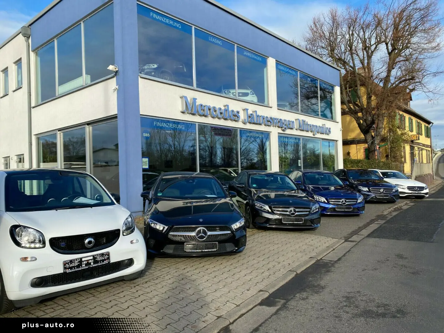 MERCEDES-BENZ E 220 d Avantgarde Advanced Panorama DISTRONIC