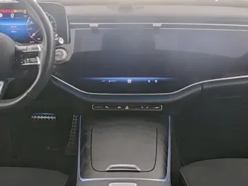 MERCEDES-BENZ E 200 AMG Night SUPERSCREEN Burmester &hellip;