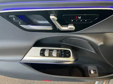 MERCEDES-BENZ E 220 d AMG Navi Pano Kamera Distronic&hellip;