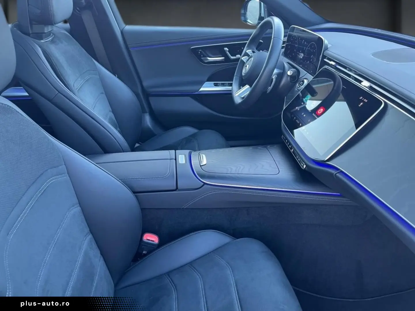 MERCEDES-BENZ E 220 d AMG Navi Pano Kamera Distronic&hellip;