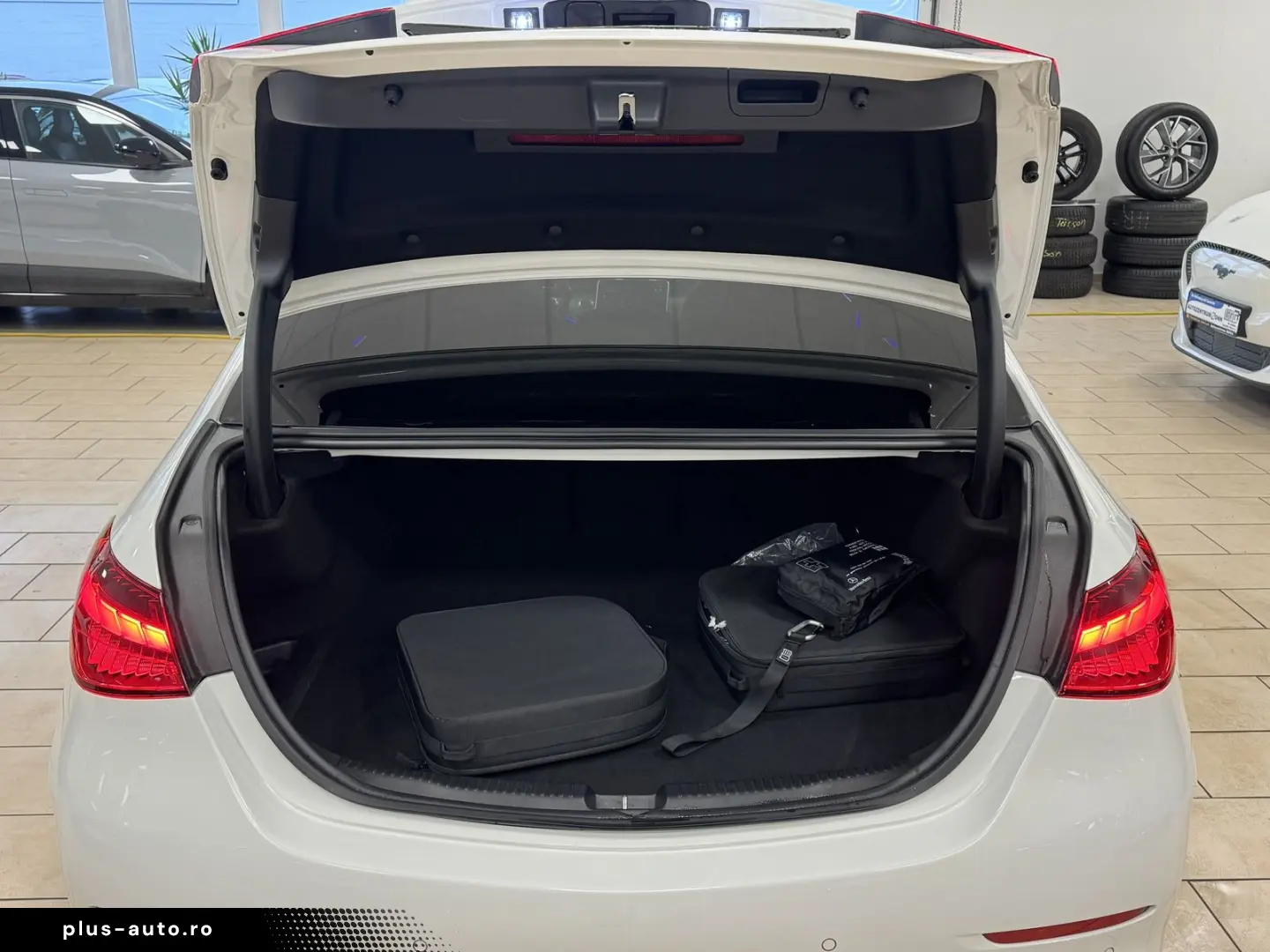 MERCEDES-BENZ C 300 AMG-Line Night LED 360 Cam ACC K&hellip;