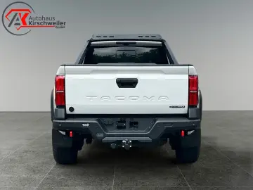 TOYOTA MY25 Tacoma Trailhunter  ON STOCK