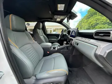 TOYOTA MY25 Tacoma Trailhunter  ON STOCK