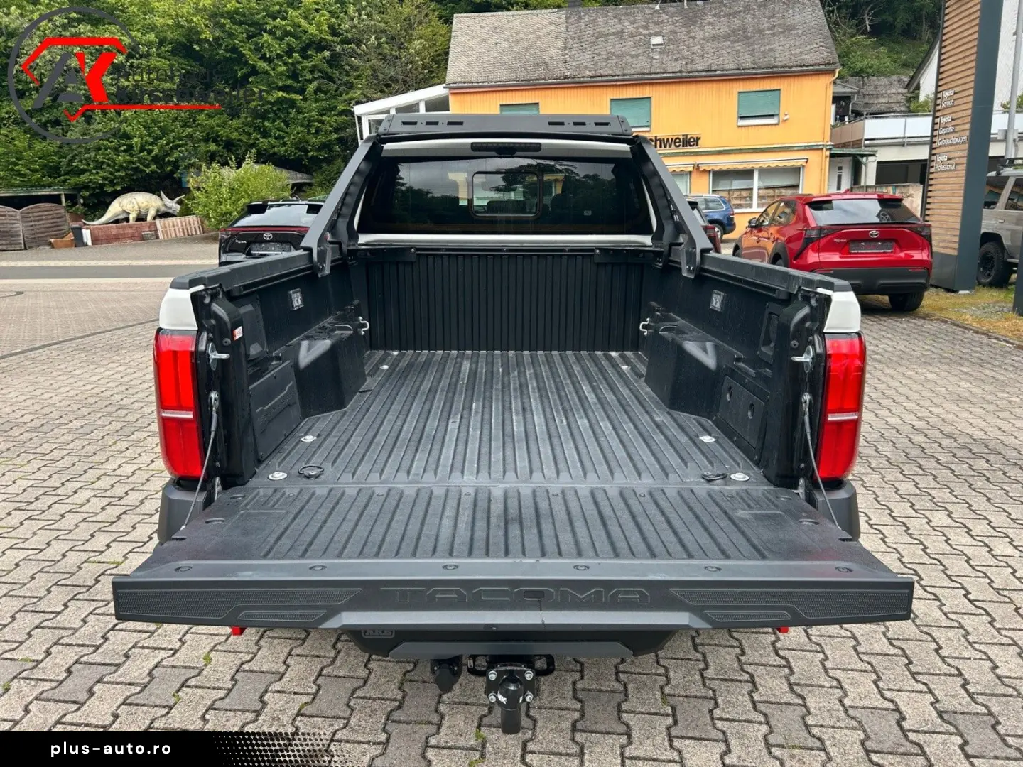 TOYOTA MY25 Tacoma Trailhunter  ON STOCK