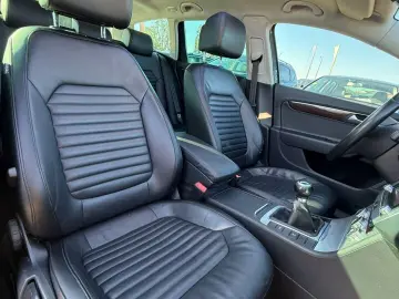 Volkswagen Passat 2.0 TDI Highline BlueMotion