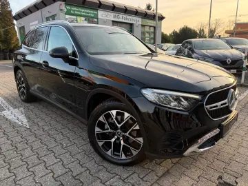 MERCEDES-BENZ GLC 200 4Matic Avantgarde Pano Distron&hellip;