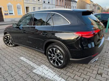 MERCEDES-BENZ GLC 200 4Matic Avantgarde Pano Distron&hellip;