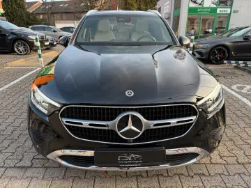 MERCEDES-BENZ GLC 200 4Matic Avantgarde Pano Distron&hellip;