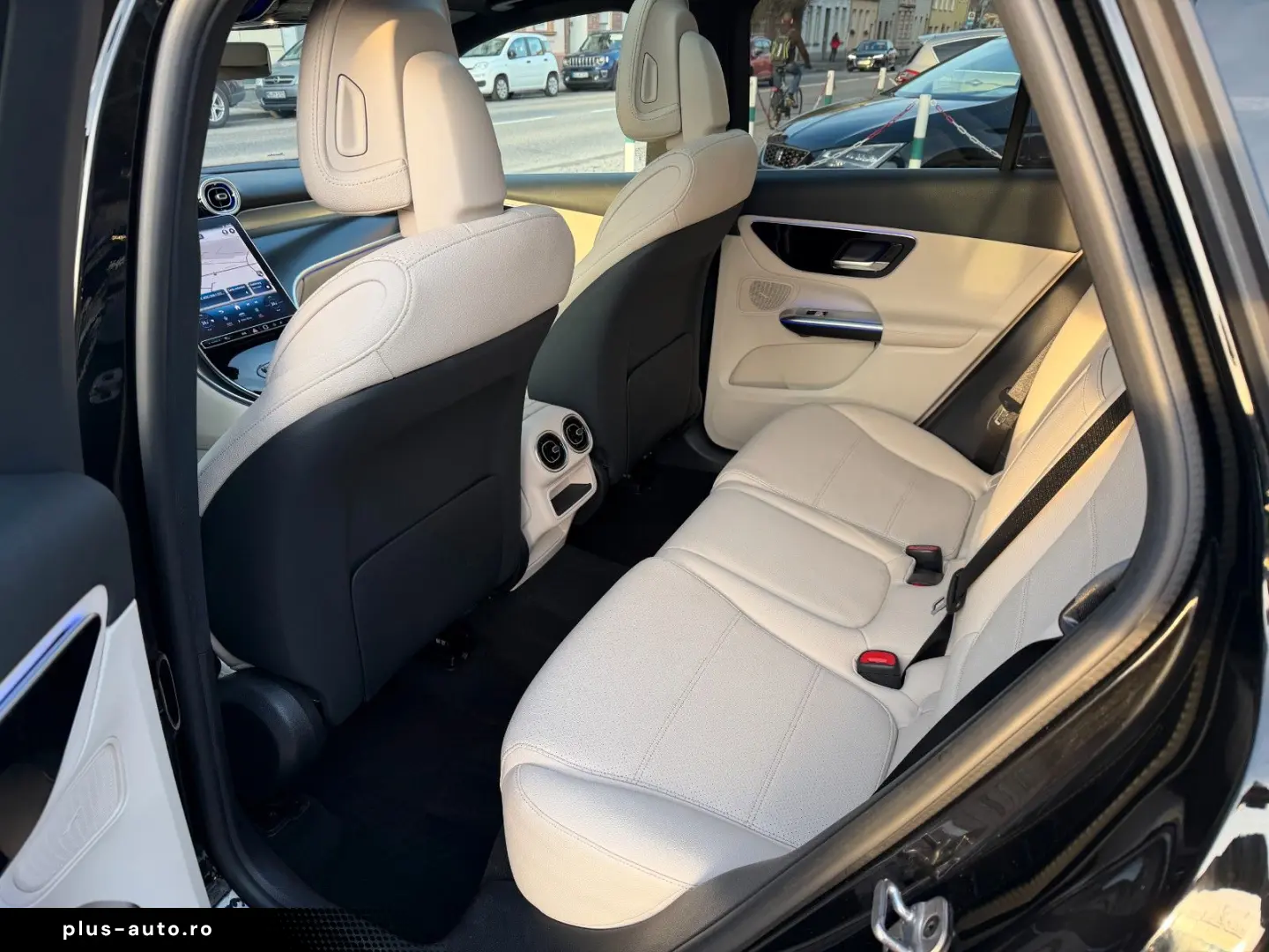 MERCEDES-BENZ GLC 200 4Matic Avantgarde Pano Distron&hellip;