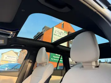 MERCEDES-BENZ GLC 200 4Matic Avantgarde Pano Distron&hellip;