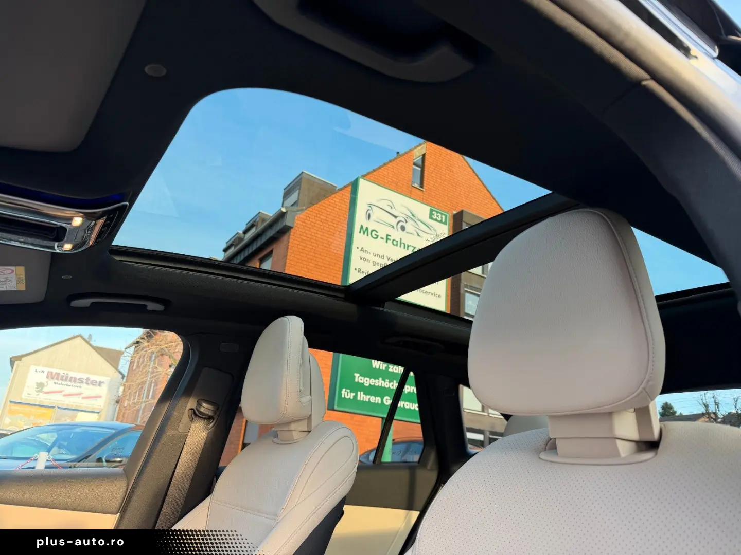 MERCEDES-BENZ GLC 200 4Matic Avantgarde Pano Distron&hellip;