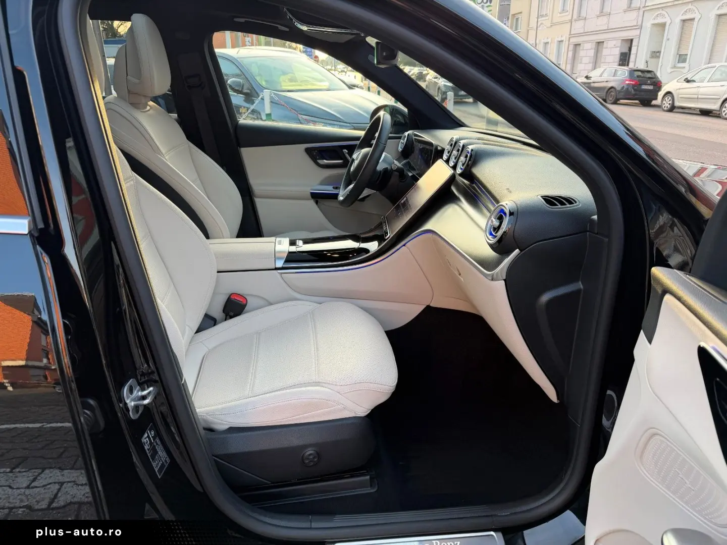 MERCEDES-BENZ GLC 200 4Matic Avantgarde Pano Distron&hellip;