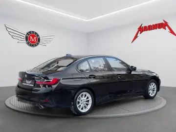 BMW 320i  Aut. Navi Leder Temp. PDC