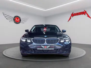 BMW 320i  Aut. Navi Leder Temp. PDC