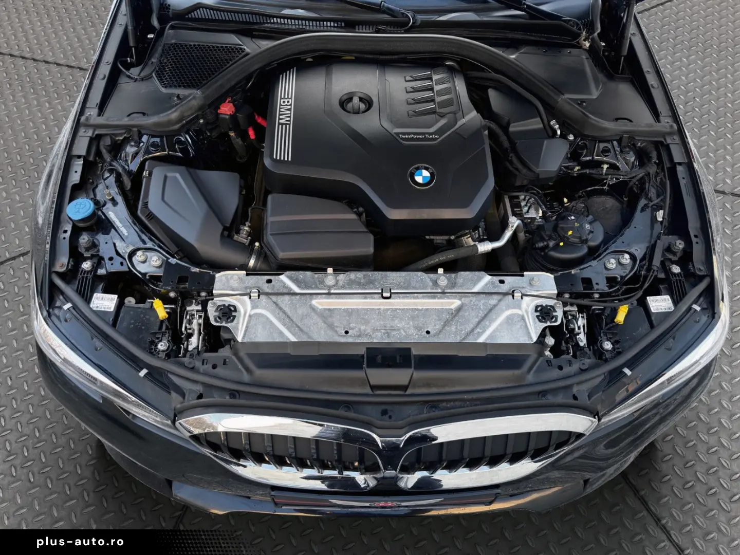 BMW 320i  Aut. Navi Leder Temp. PDC