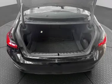 BMW 320i  Aut. Navi Leder Temp. PDC