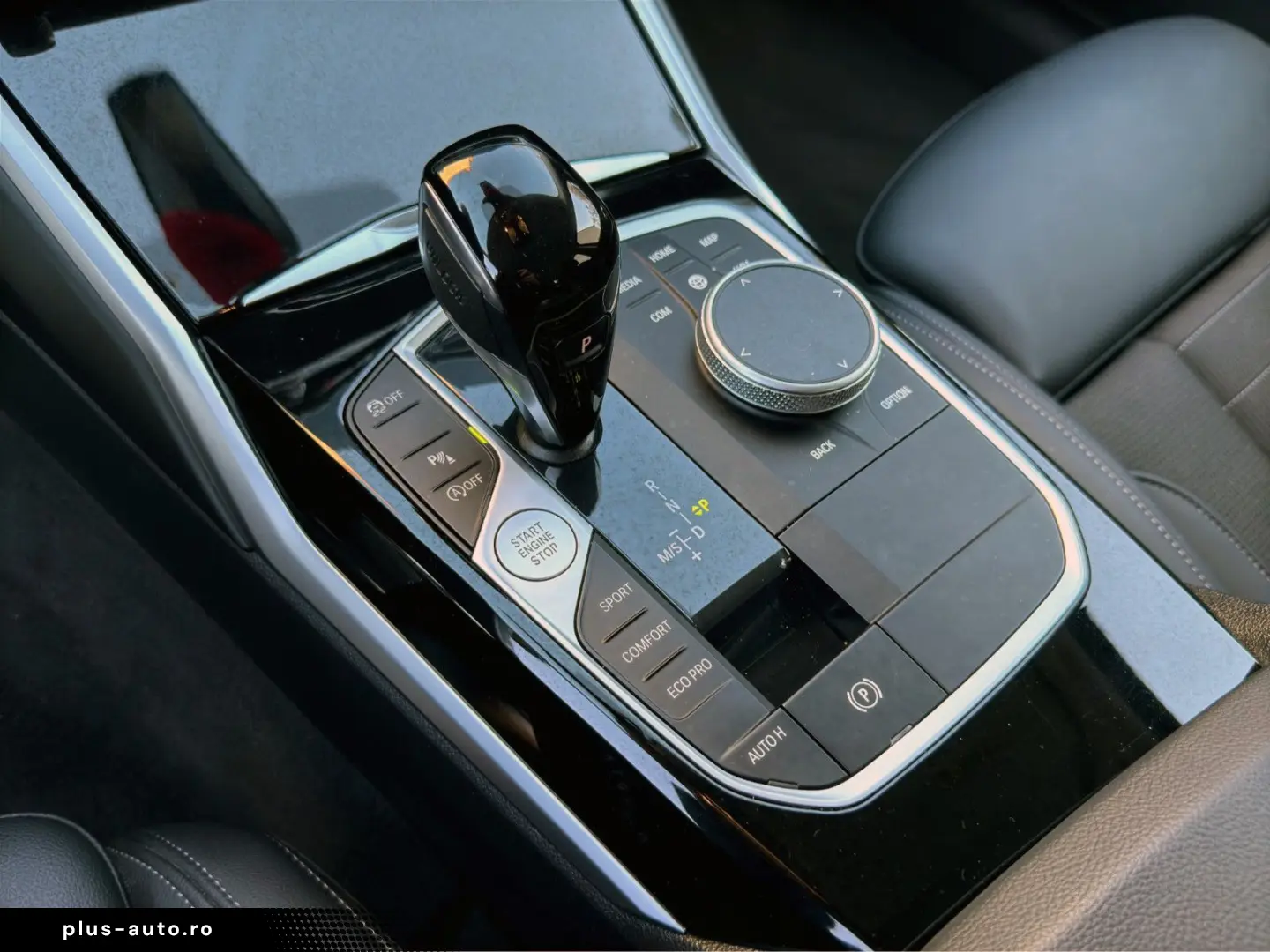 BMW 320i  Aut. Navi Leder Temp. PDC