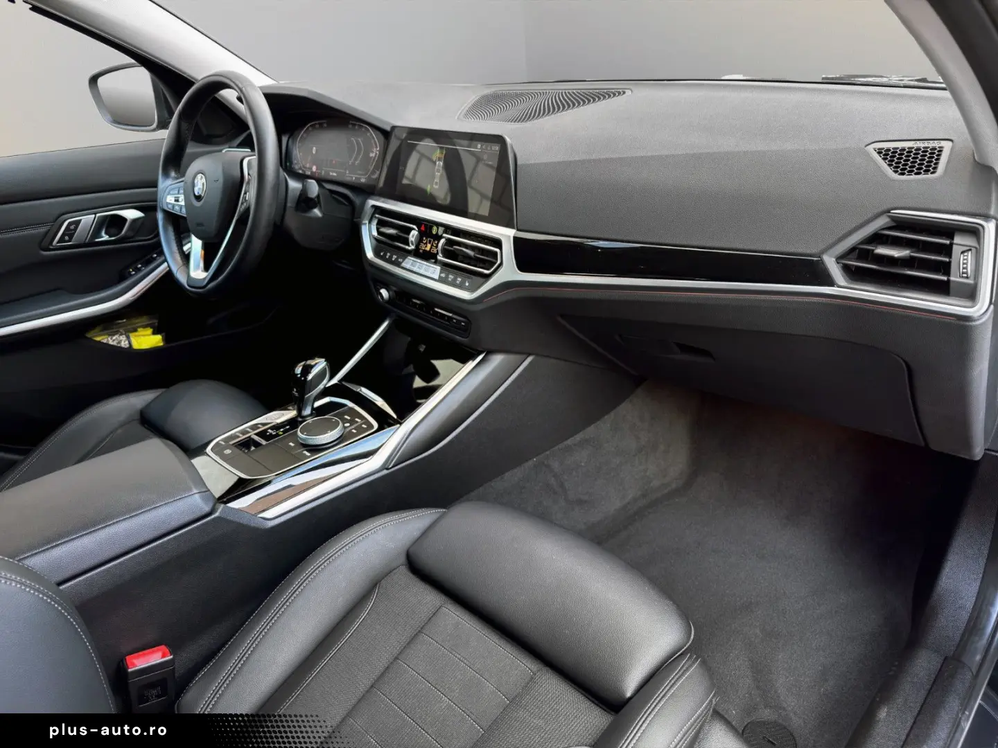 BMW 320i  Aut. Navi Leder Temp. PDC