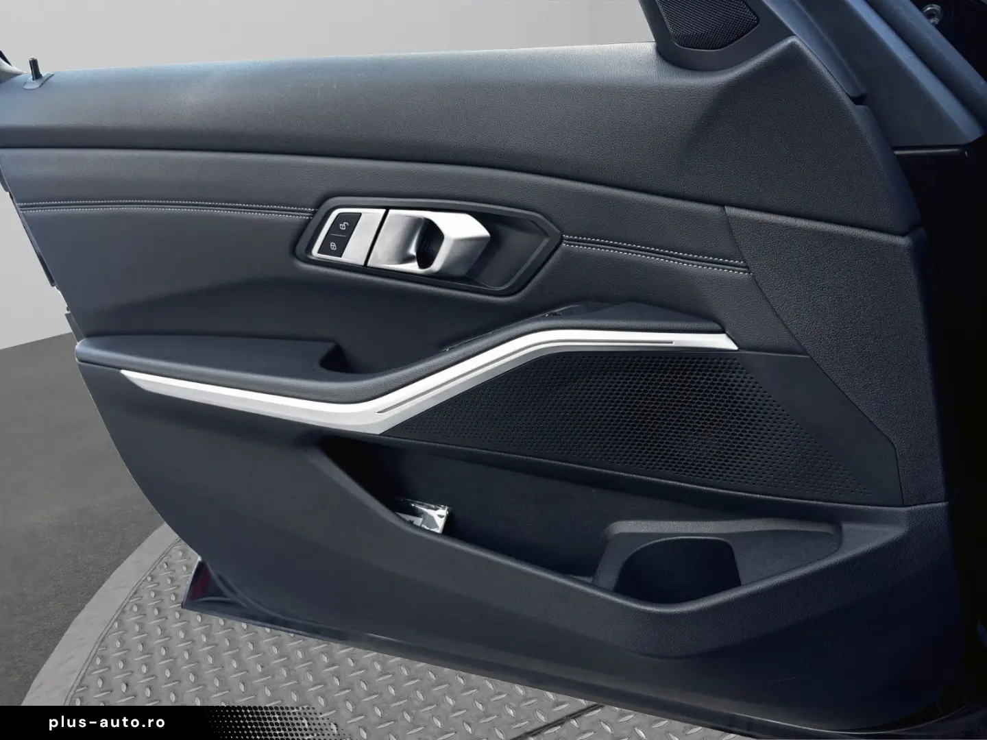 BMW 320i  Aut. Navi Leder Temp. PDC