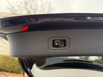 MERCEDES-BENZ GLC 220d 4Matic AUT~Ambie~Kam~ACC~AHK~Spur