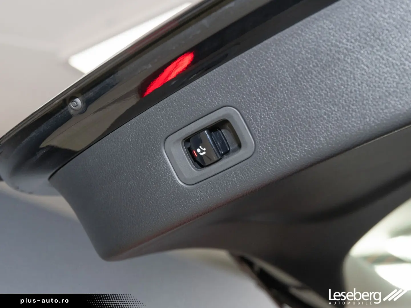 MERCEDES-BENZ GLC 300 de 4M Avantgarde LED Pano AHK &hellip;