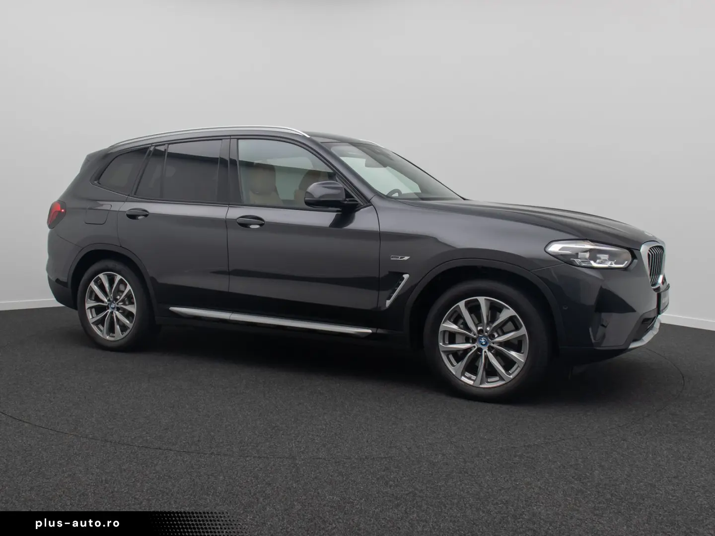 BMW X3 xD30e Kamera AHK HUD DAB Sport Panoram 19Zoll