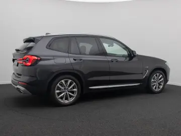 BMW X3 xD30e Kamera AHK HUD DAB Sport Panoram 19Zoll
