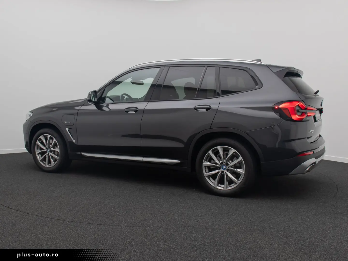 BMW X3 xD30e Kamera AHK HUD DAB Sport Panoram 19Zoll