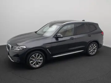 BMW X3 xD30e Kamera AHK HUD DAB Sport Panoram 19Zoll