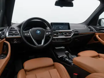 BMW X3 xD30e Kamera AHK HUD DAB Sport Panoram 19Zoll