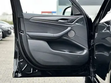 BMW X3 xDrive30i M Sportpaket Head-Up HK HiFi