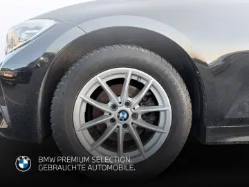 BMW 318 i Sport Line Park-Assistent AHK LED Navi