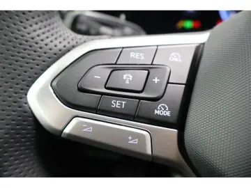 VW Tiguan 2.0 TDI 4M R-Line  Black Style  DSG Navi