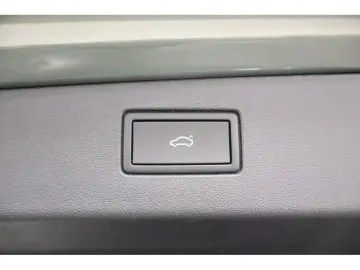 VW Tiguan 2.0 TDI 4M R-Line  Black Style  DSG Navi