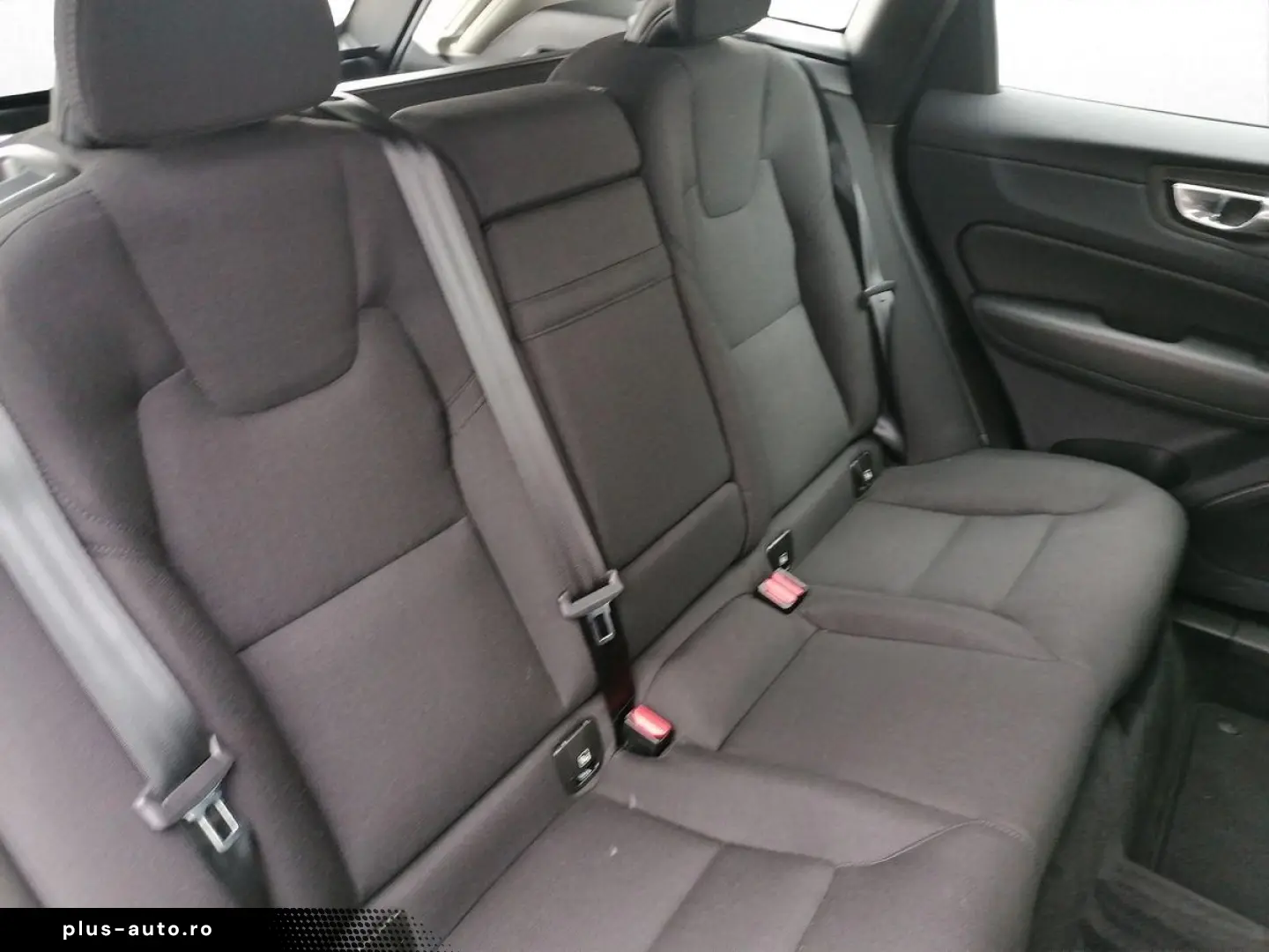 VOLVO XC60 B4 Momentum Winterpaket Android Infotainmen