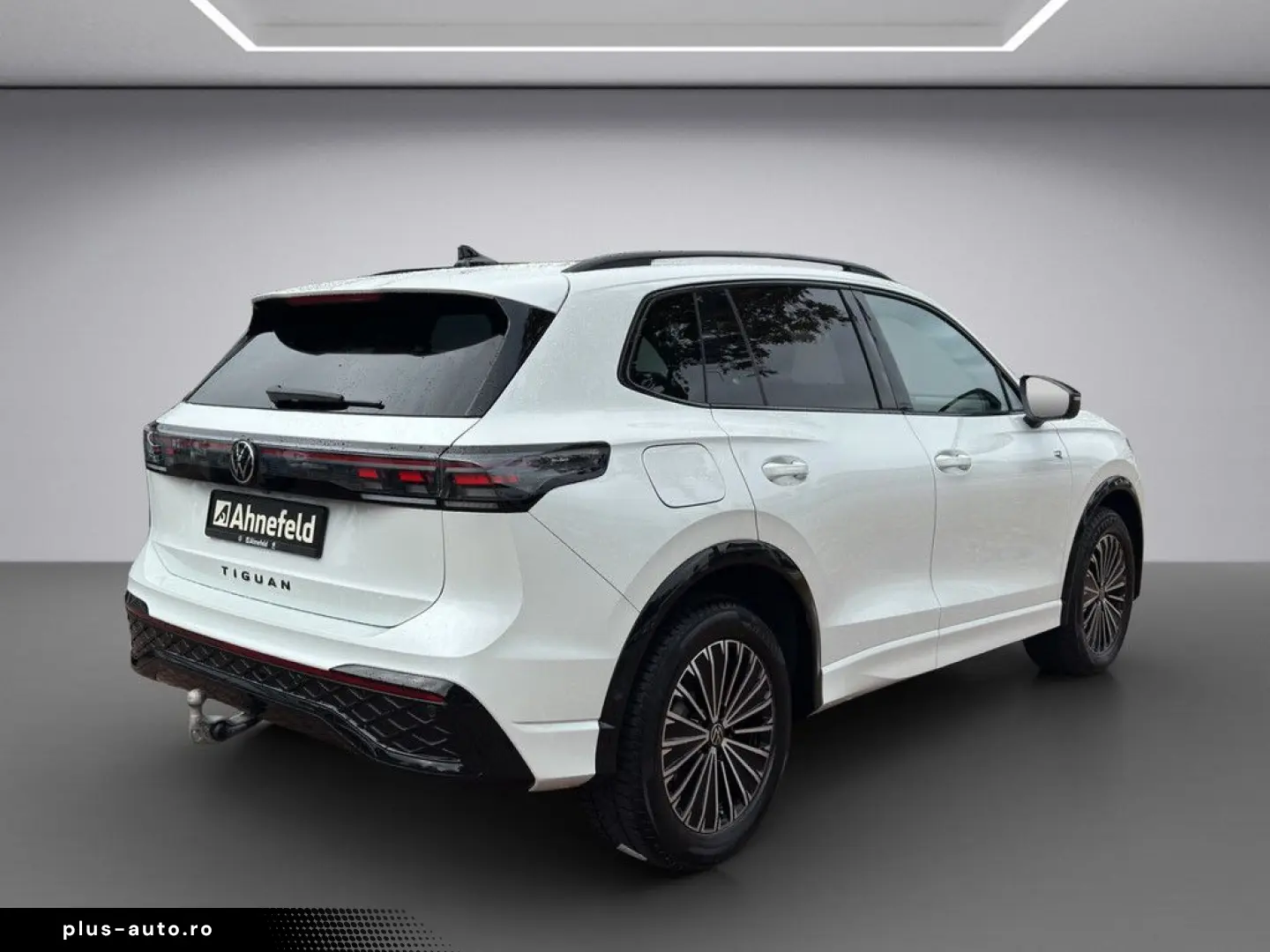 VW Tiguan 2.0 TDI R-Line 4Motion DSG HUD PANO 360