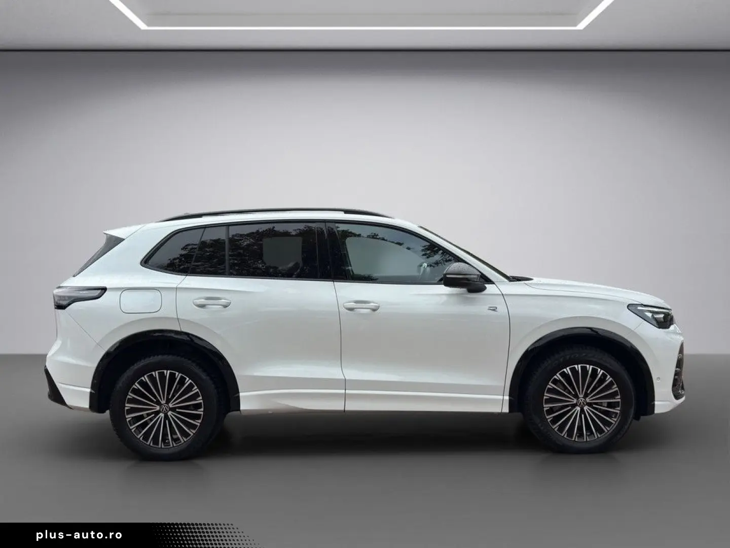 VW Tiguan 2.0 TDI R-Line 4Motion DSG HUD PANO 360