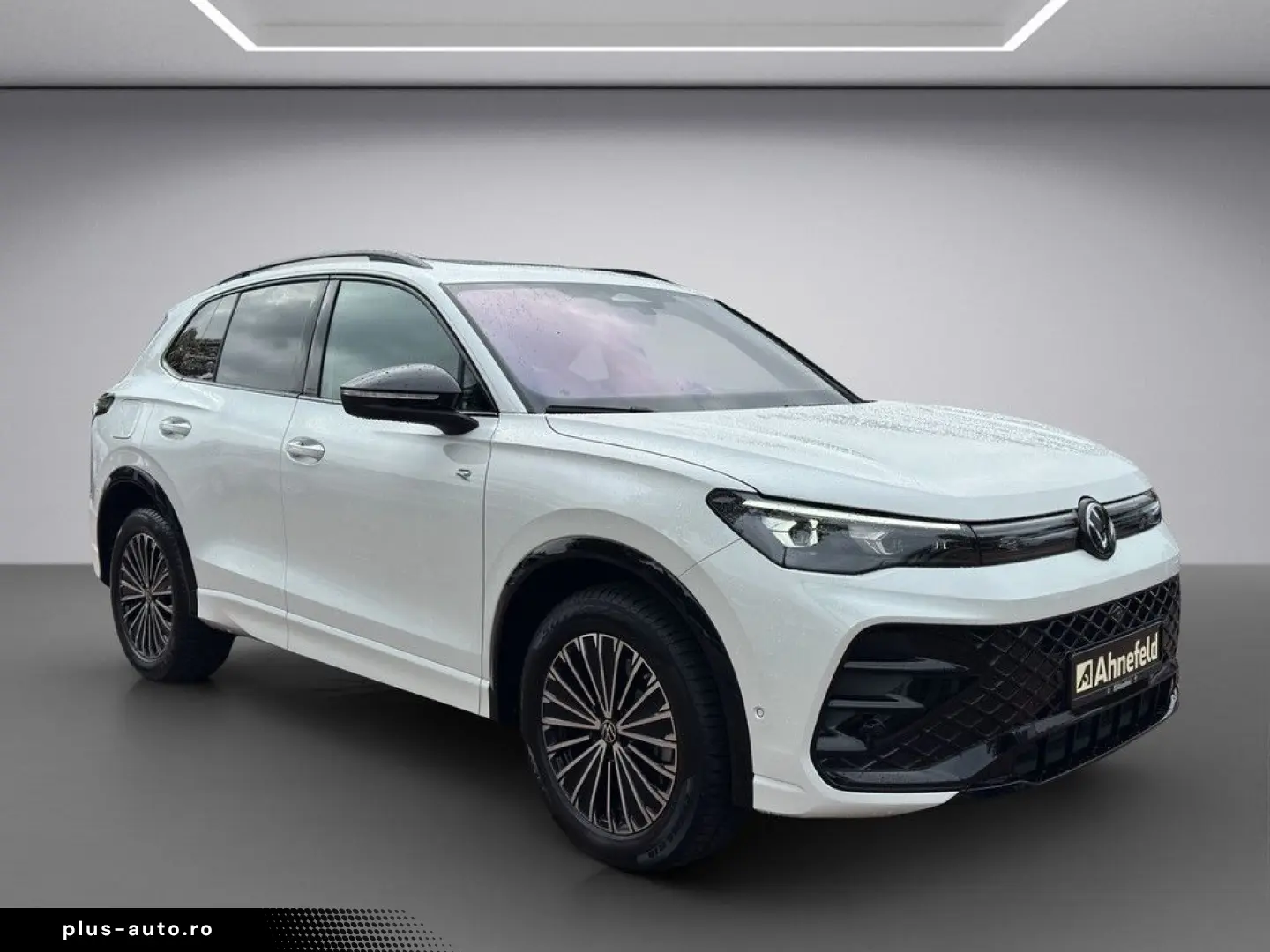 VW Tiguan 2.0 TDI R-Line 4Motion DSG HUD PANO 360