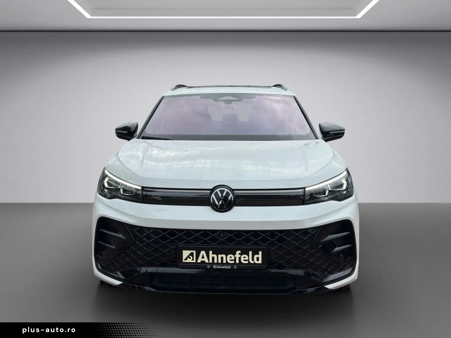 VW Tiguan 2.0 TDI R-Line 4Motion DSG HUD PANO 360