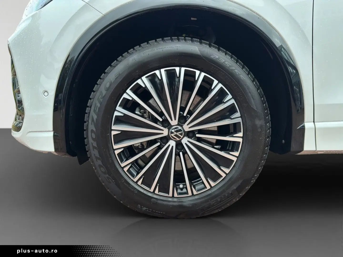 VW Tiguan 2.0 TDI R-Line 4Motion DSG HUD PANO 360